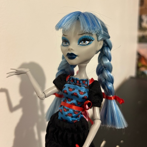 Monster High Doll Ghoulia Yelps Freaky Fusion: Fusion-Inspired Ghouls - Picture 5 of 5